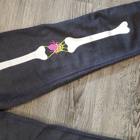 LAST ONE Cat & Jack Bone Glow in the Dark Sweatpants Joggers Size Small 6/7 - Picture 3 of 7